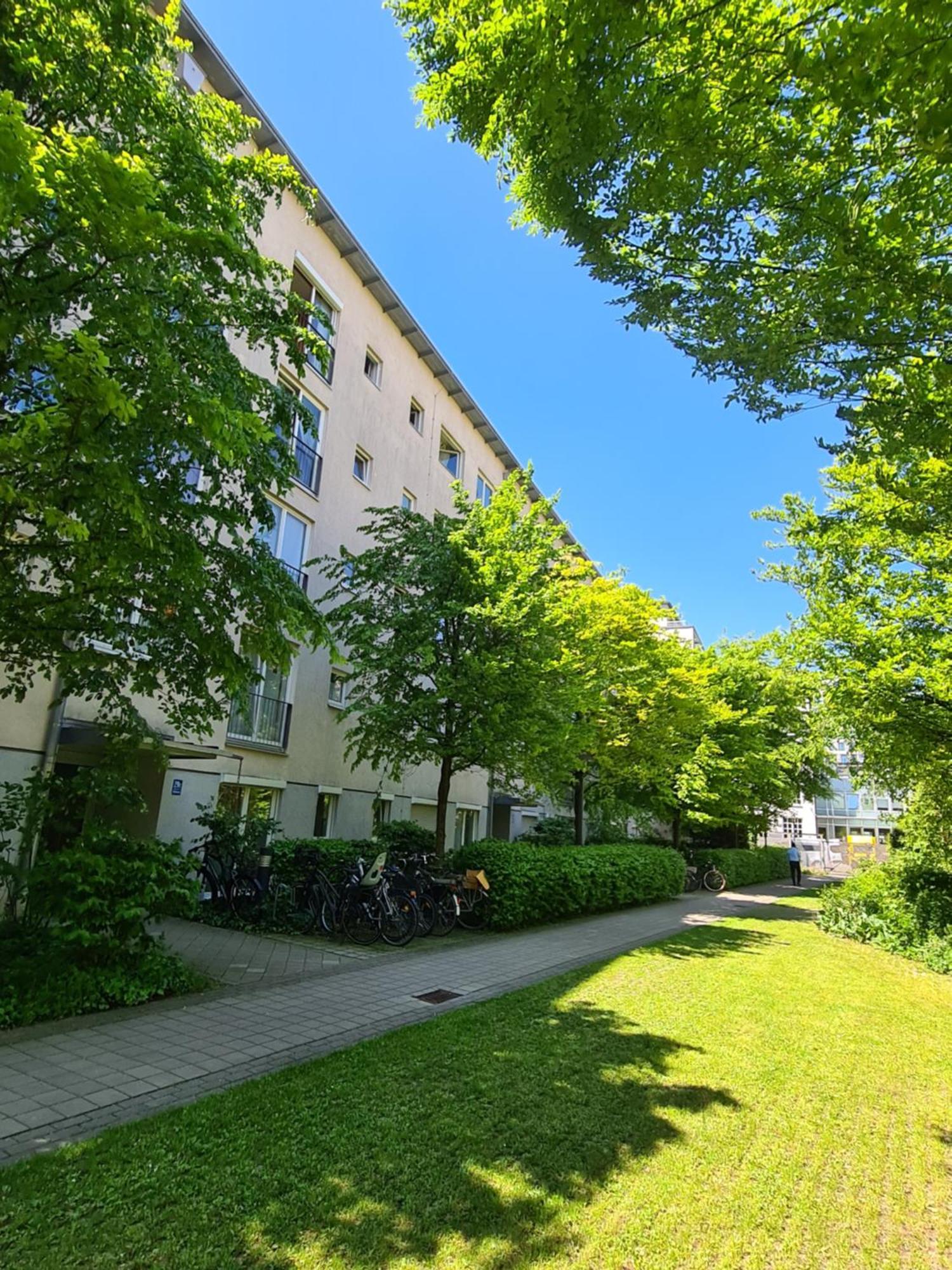Ridler Theresienwiese, Parking & Rooftop Terraces 2 Room Munique Exterior foto